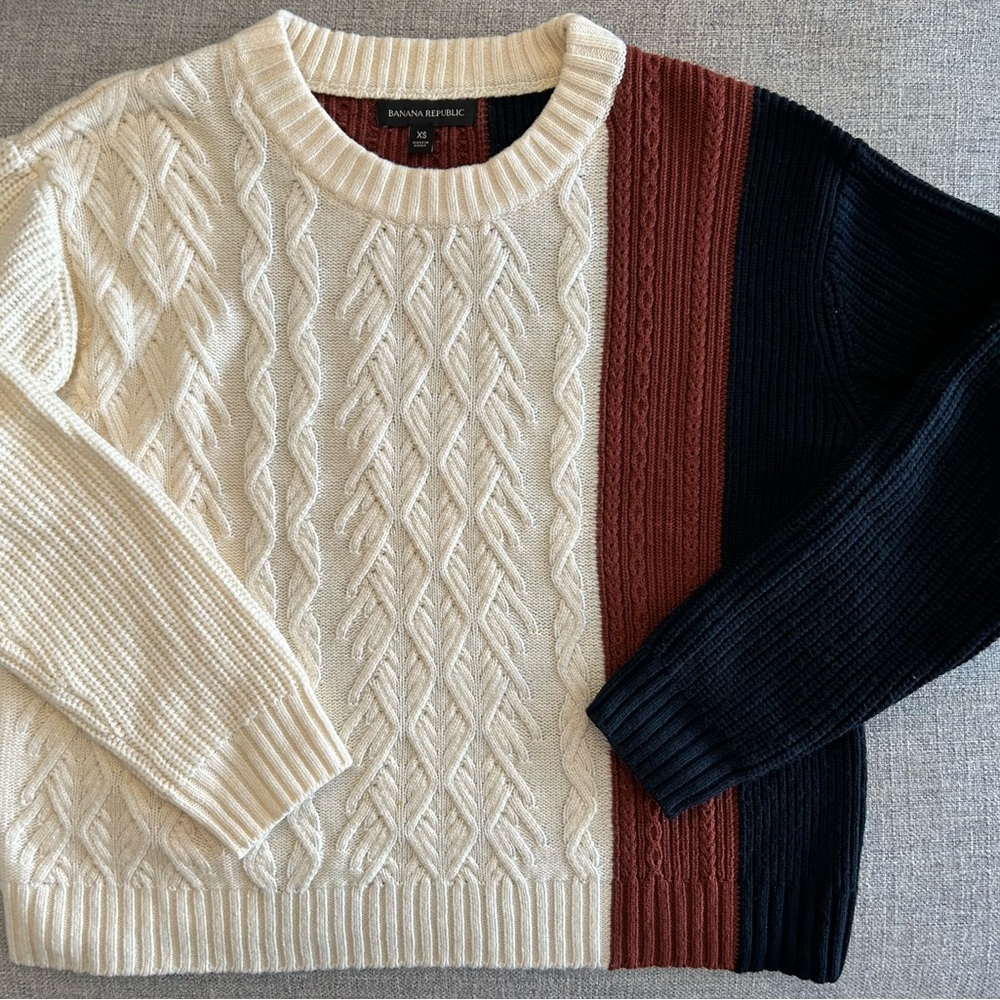Banana Republic color blocked cropped cable sweater
